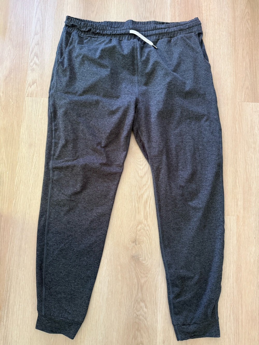 Vuori Women’s Performance Jogger Pants XL